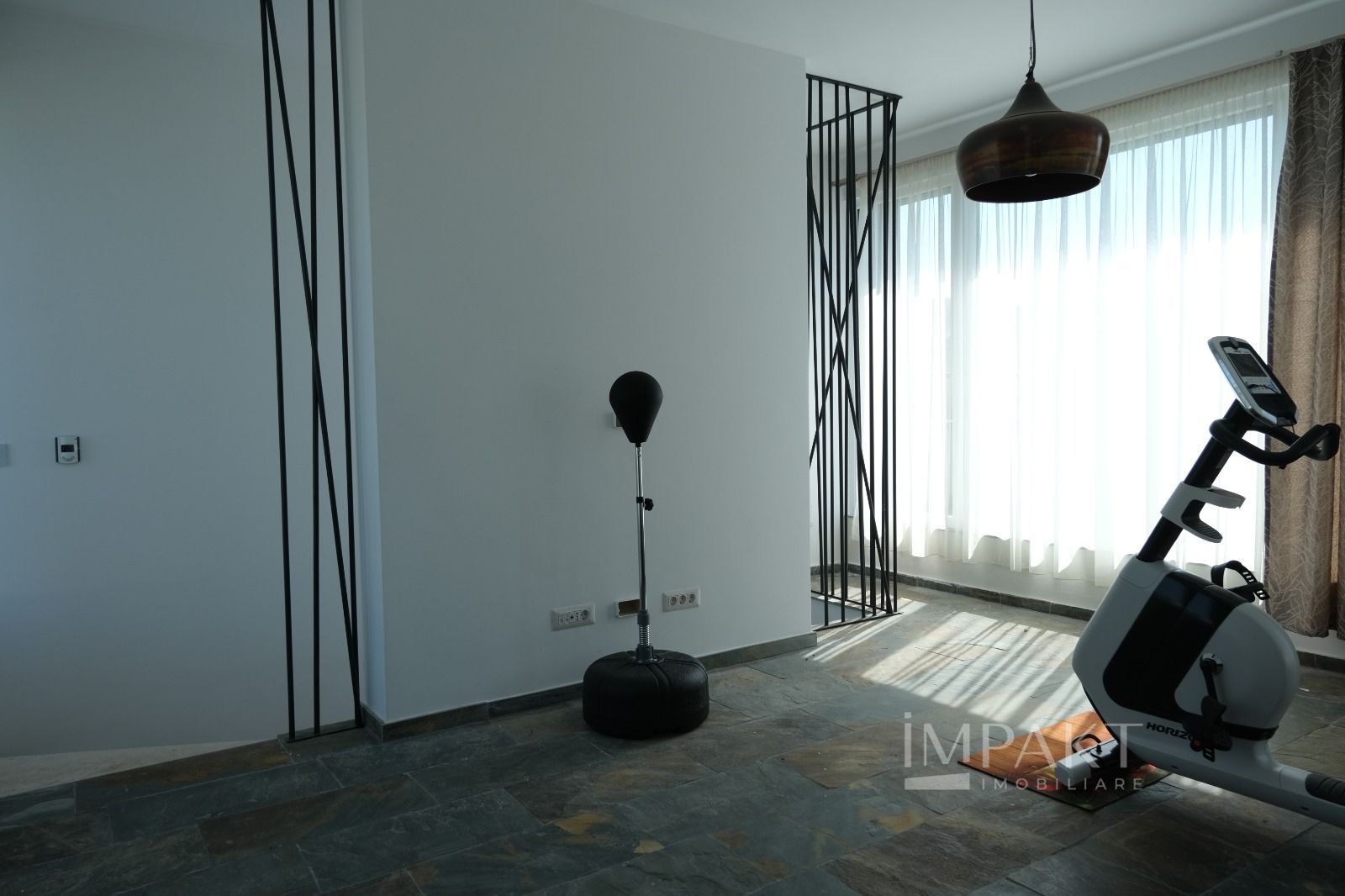 Casa individuala de vanzare, superfinisata, cartier Borhanci! - Poză 15