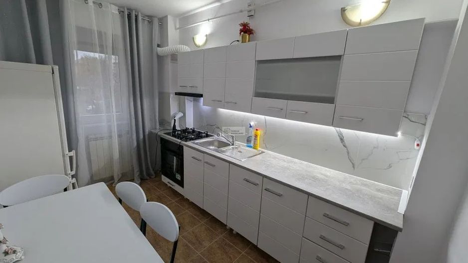 Apartament 2 camere/etaj 2/Scoala 10/Focsani/71000 E - Poză 3