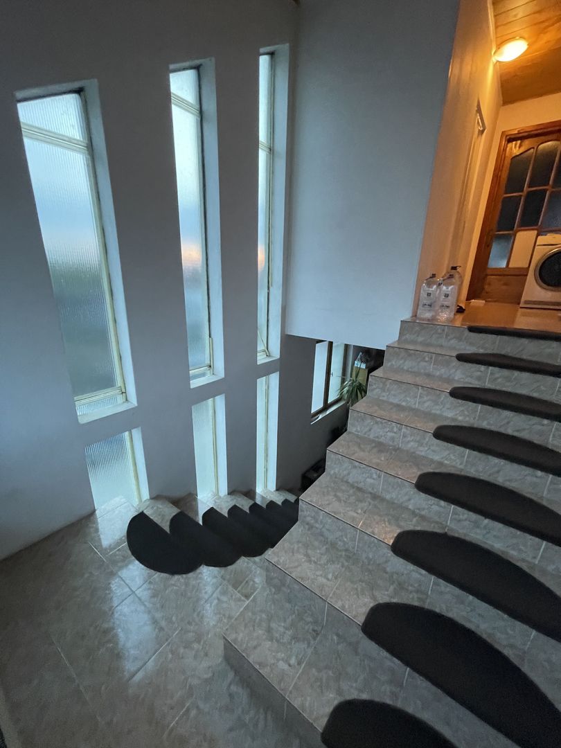 Casa S+P+E+M | 605 mp utili | 10 camere | 3 bucatarii | 4 bai | 3 terase | Garaj - Poză 39