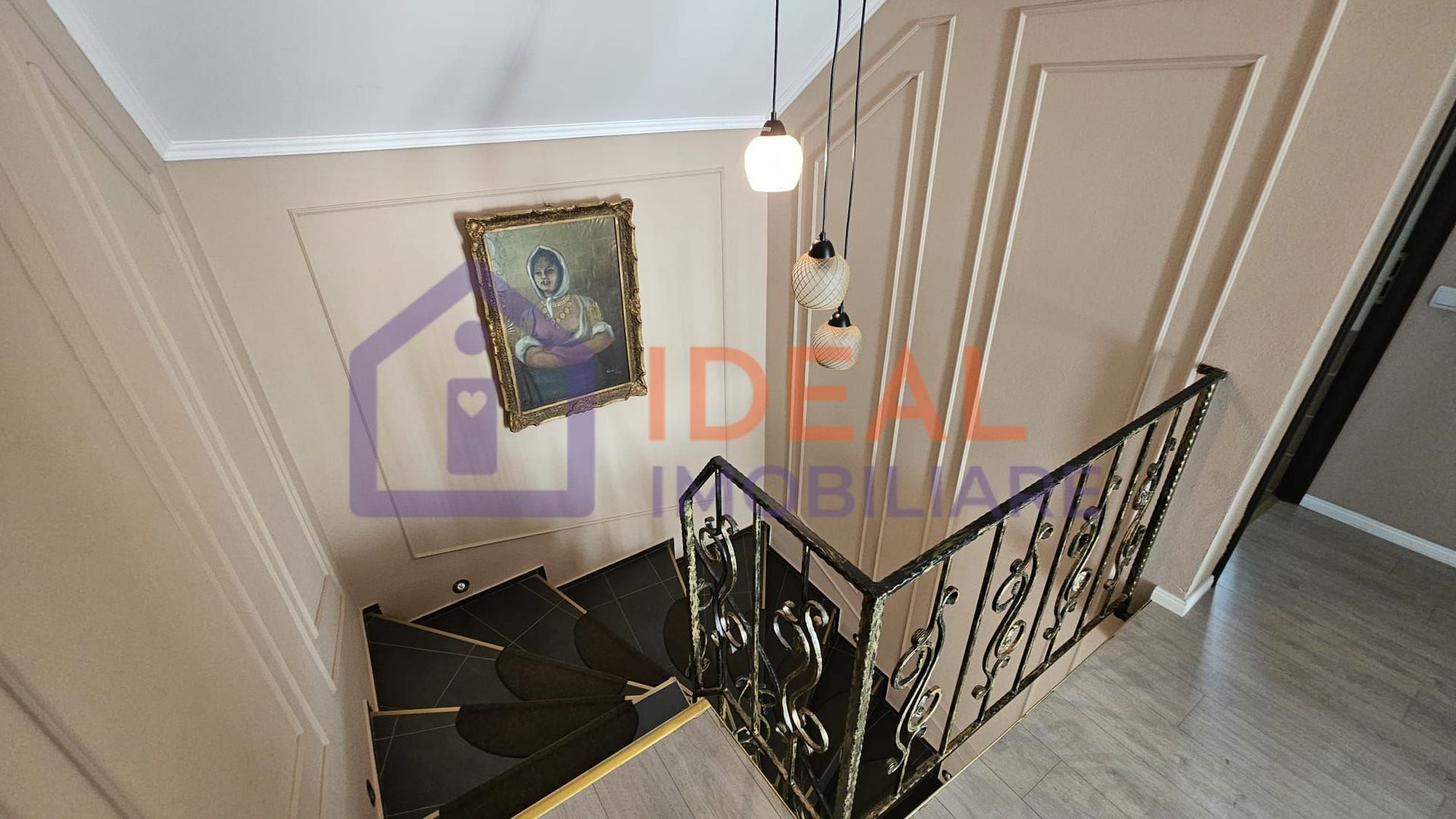 Vila Moderna cu 5 camere, garaj si 921 mp de curte, in Tocile - Poză 9