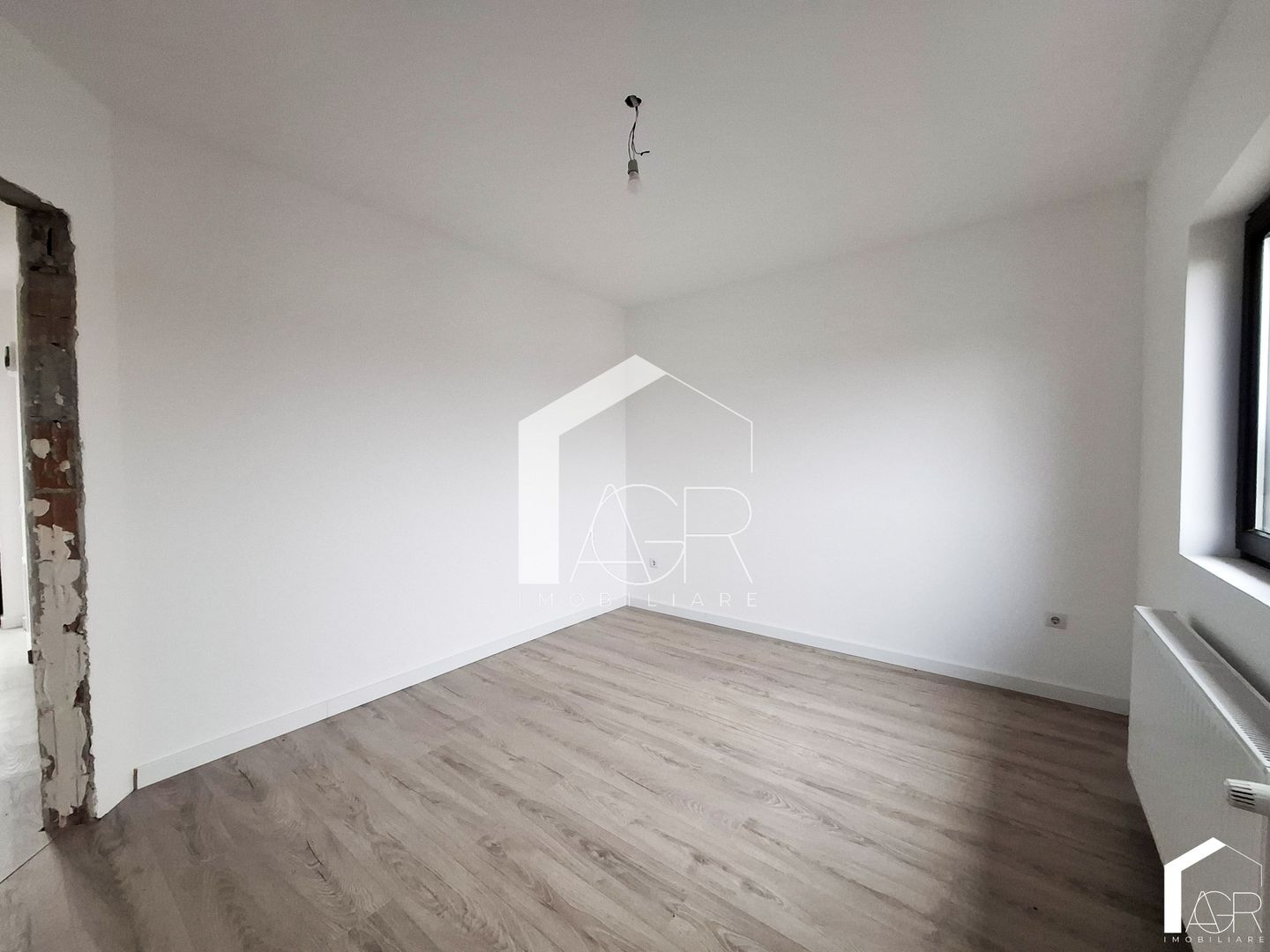 Casa P+1E+M, cu 5 camere, zona Rudului - Poză 12