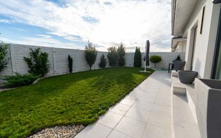 Casa deosebita cu finisaje premium si gradina privata Tunari - Poză 13