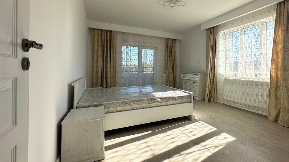 Vânzare casă 5 camere nouă elegantă și spațioasă în Hărman - Poză 18