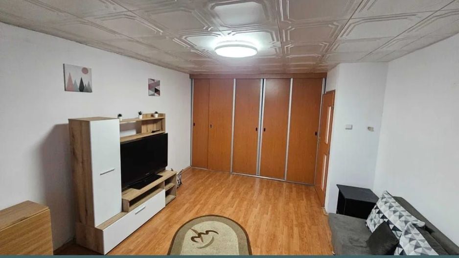 Garsonieră 42 mp, Nerva Traian, etaj 4/10, zonă centrală - Poză 1