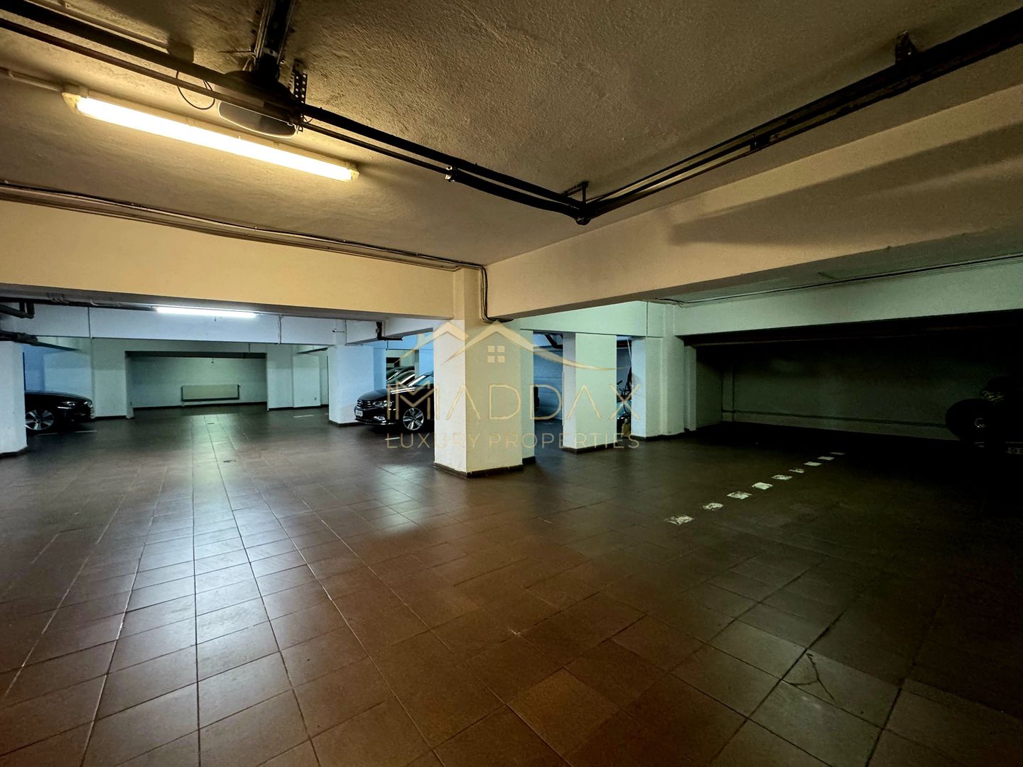 Apartament Elegant de Vânzare – 5 Camere/ 3 Băi, *Arcul de Triumf* - Poză 61