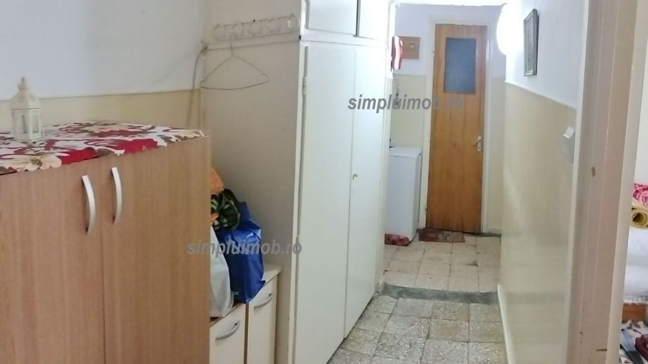 Metrou 1 Decembrie Apartament 2 Camere Decomandat Etaj 1/4 - Poză 3