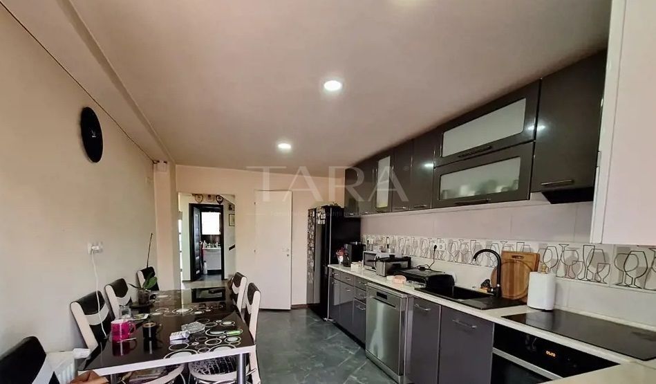 Duplex spațios în zona Edgar Quinet . - Poză 4