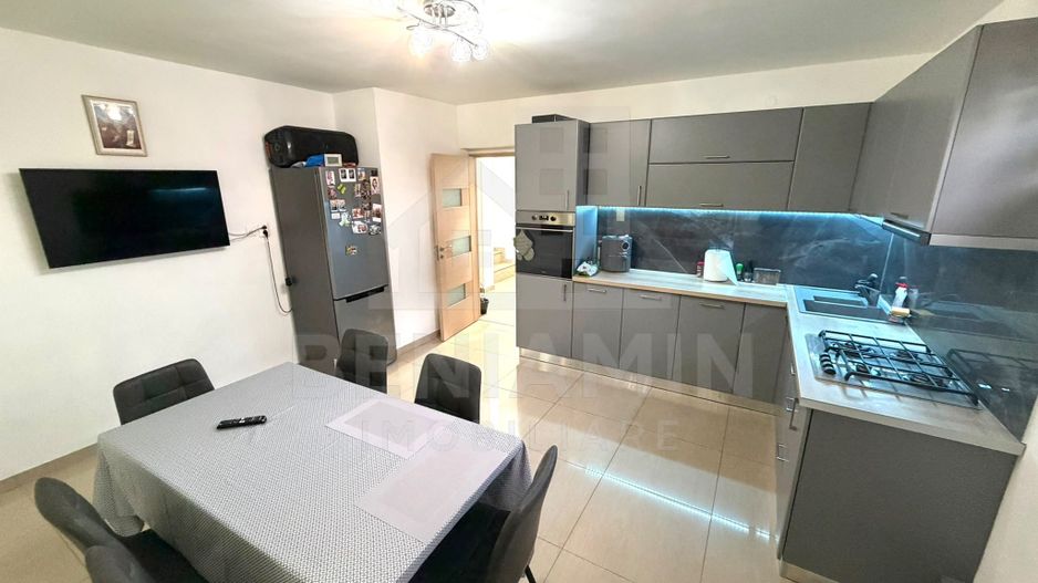 Casa moderna P+1- 3 dormitoare - centrala - mobilata utilata - Carcea - Poză 1