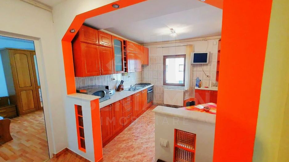 Apartament 2 camere-Decomandat-Spitalul Judetean-69mp-Spatios-Luminos - Poză 2