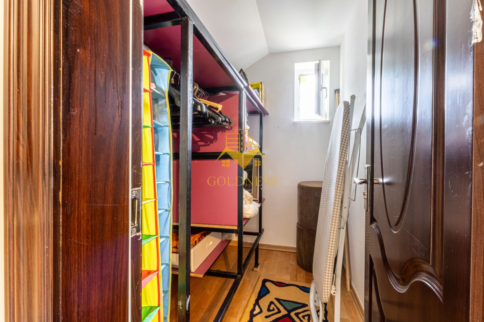Casa individuala, 5 camere, dressing,garaj, 1000 mp gradina, Borhanci - Poză 10