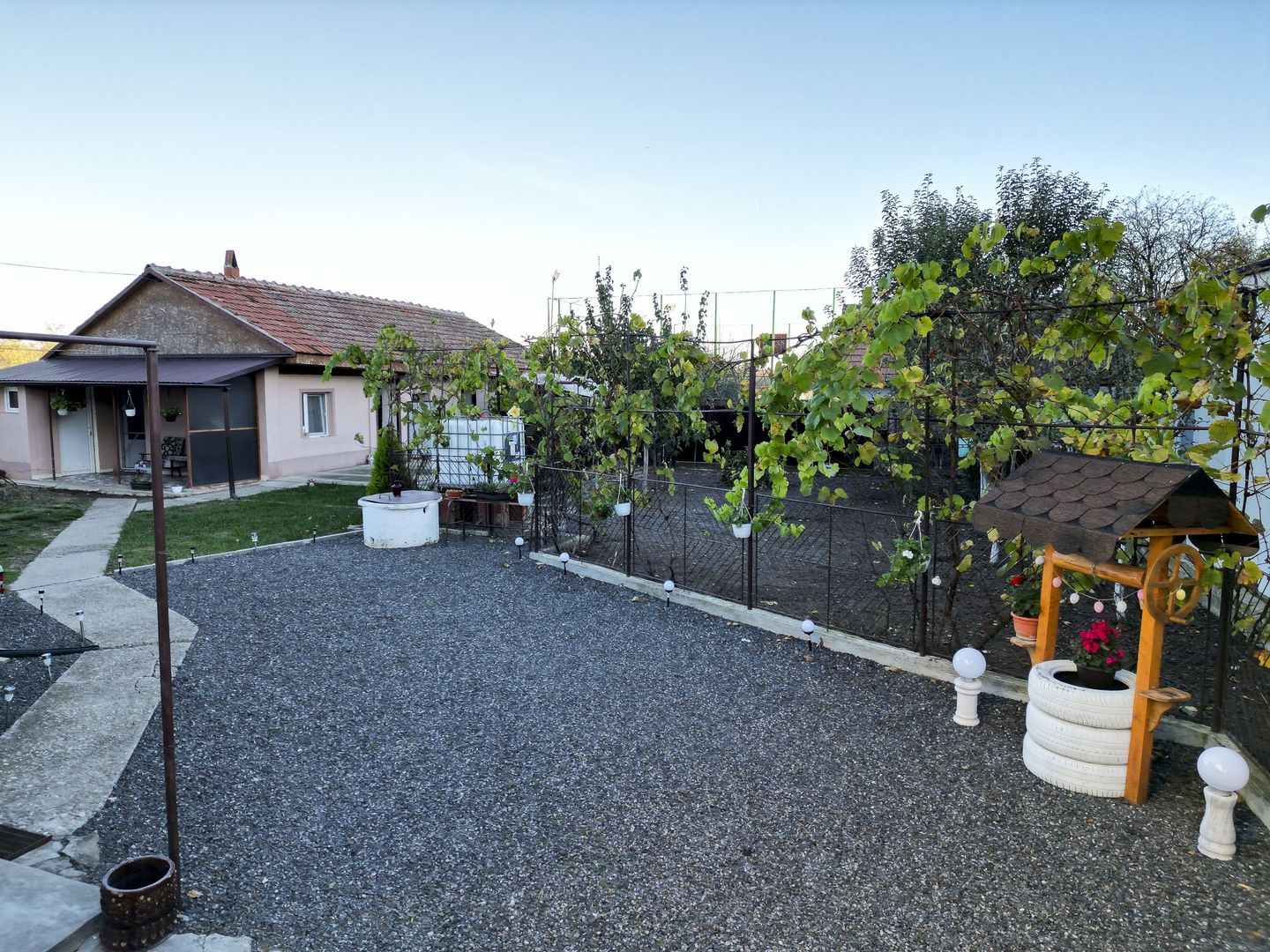 Casă centrală cu spațiu comercial - Poză 3