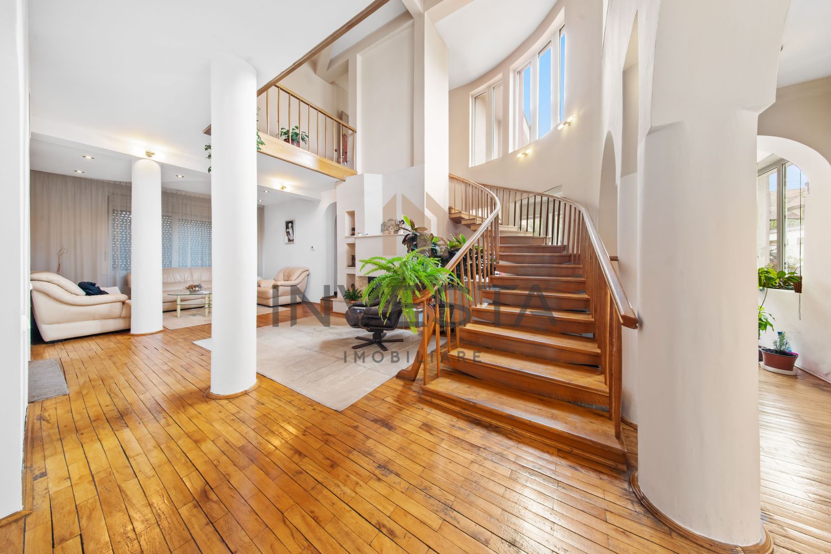 Vila ideala pentru locuința, clinica sau birouri! - Poză 11