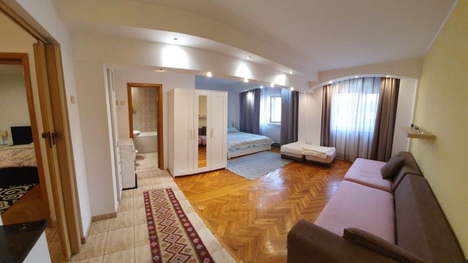 Inchiriere apartament spatios, Centru - Eremia - Poză 22