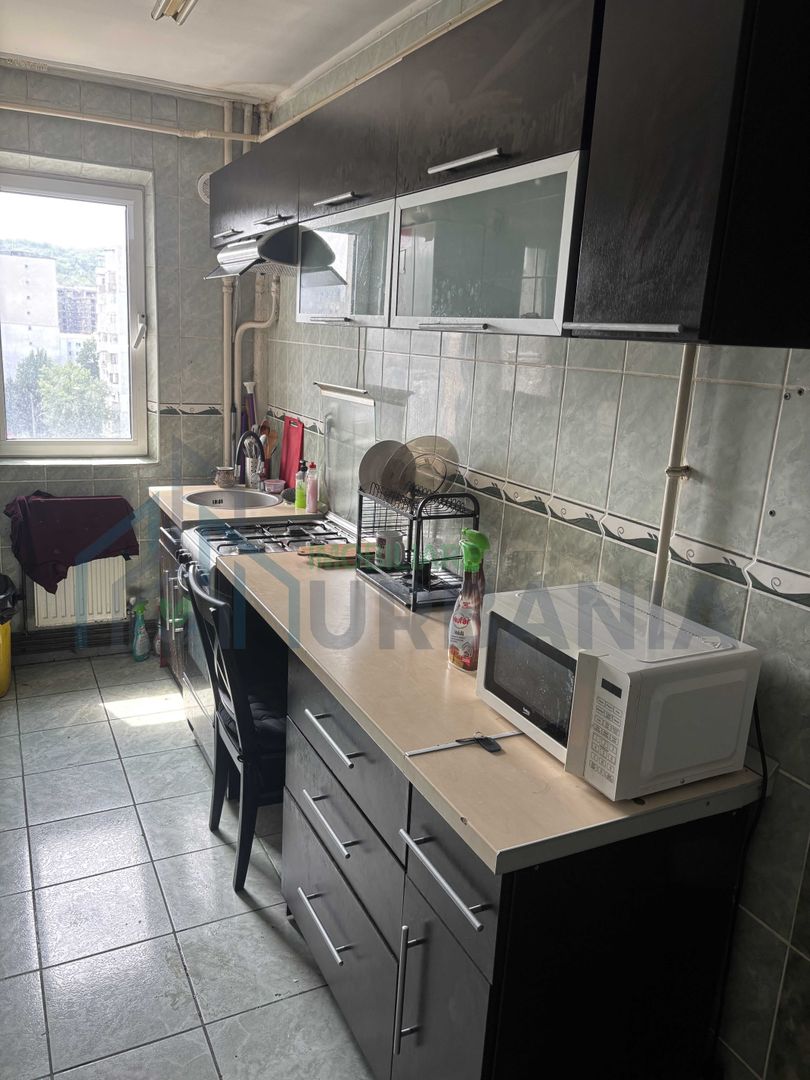 O camera mare libera in apt 3 cam Mircea pentru baiat - maxim 30 ani - Poză 4