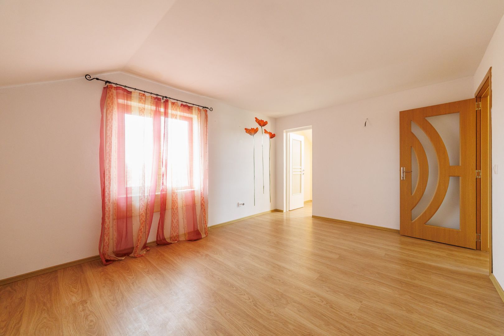 Casa P+M cu 4 camere si teren de 705 mp | Pitesti – Strada Zborului - Poză 33