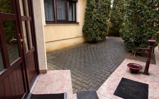 Casa de locuit Central 310 mp utili + 2 spatii comerciale de la strada - Poză 4