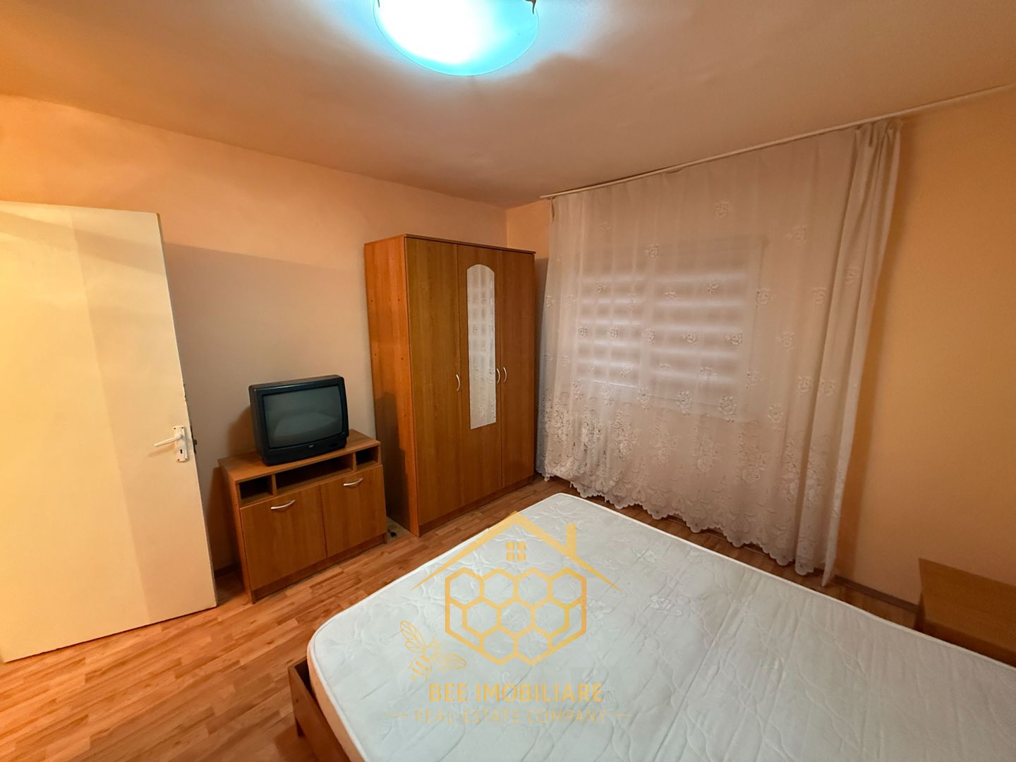 Apartament cu 2 camere in cartierul George Enescu - Poză 5