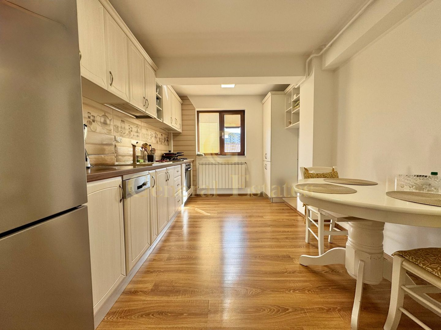 Vânzare apartament cu 3 camere - 130 m.p - în Zona CUG, Iași. - Poză 18