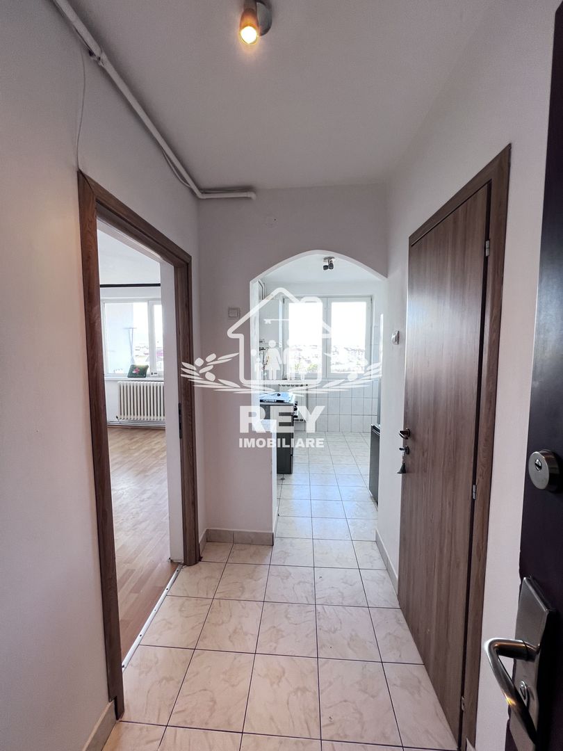 Apartament 2 camere,bloc cu lift, Str. Oștirii/Mihai Viteazul/N.Iorga - Poză 2