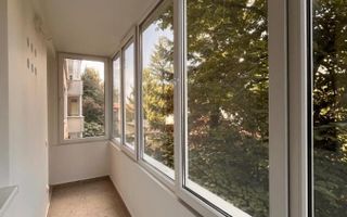 Apartament cu doua camere semidecomandat, piata Domenii - Poză 3