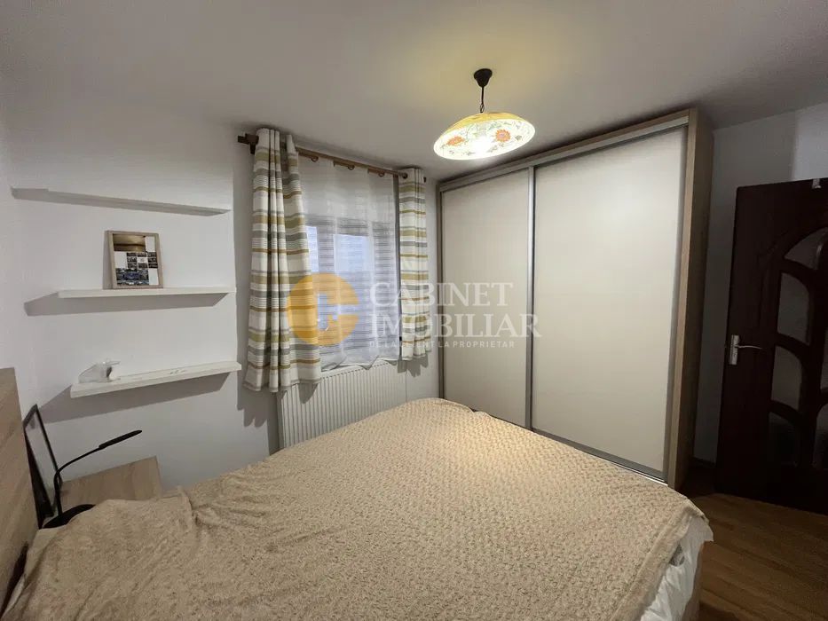 Cug Etaj 3 cu Pod Apartament cu 2 Camere Decomandat 60 mp - Poză 6