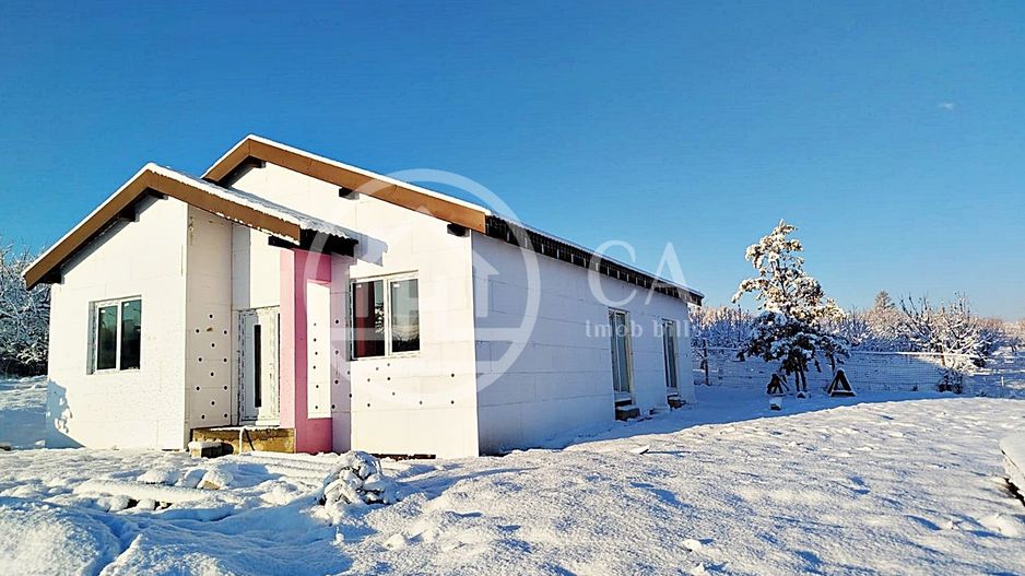 Casa de vanzare cu 4 camere pe str. Izvorului, zona Saldabagiu, Oradea - Poză 1