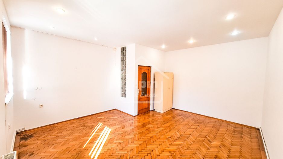 Spatiu Birouri I Semicentral - Poză 10