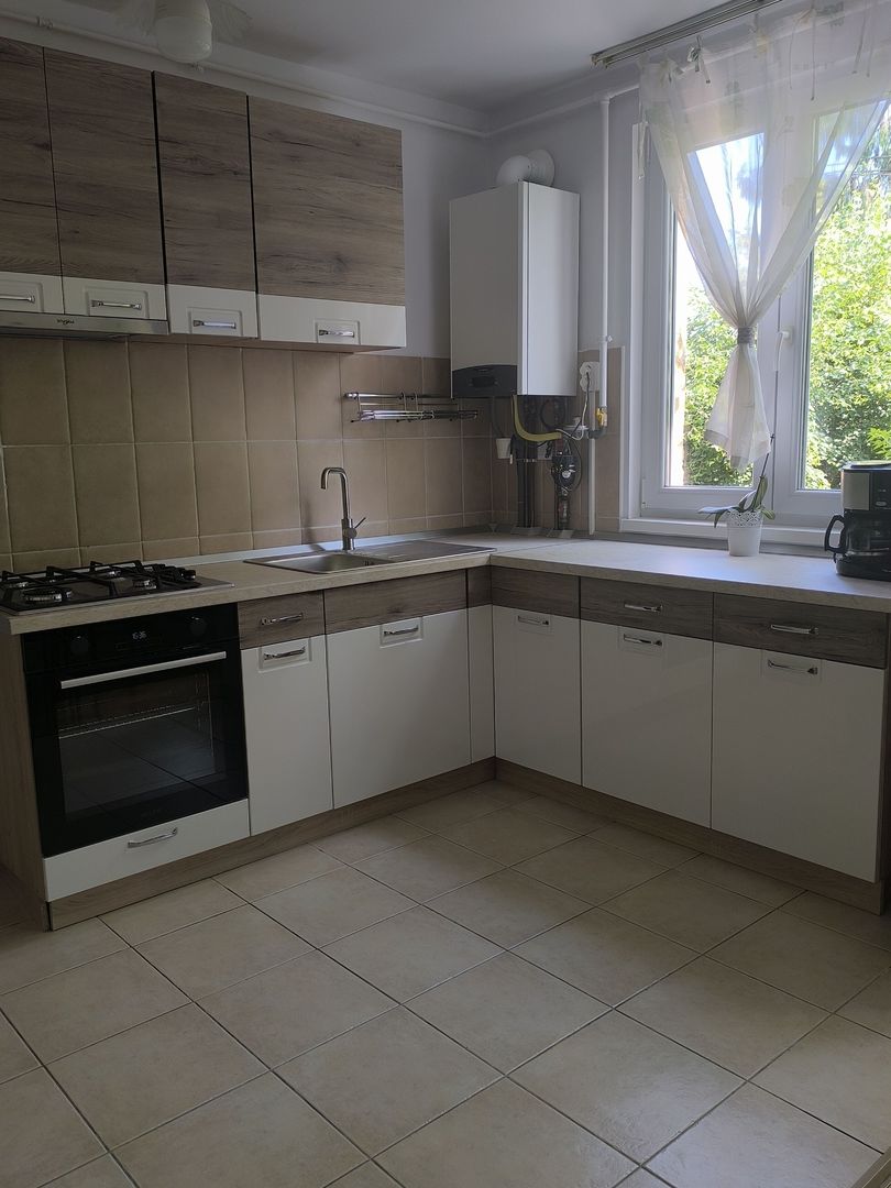 Apartament cu 3 camere in zona Semicentral ( Bodor Péter) - Poză 2