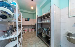 Pensiune de vânzare în Râșnov | 14 camere | 427 mp - Poză 36