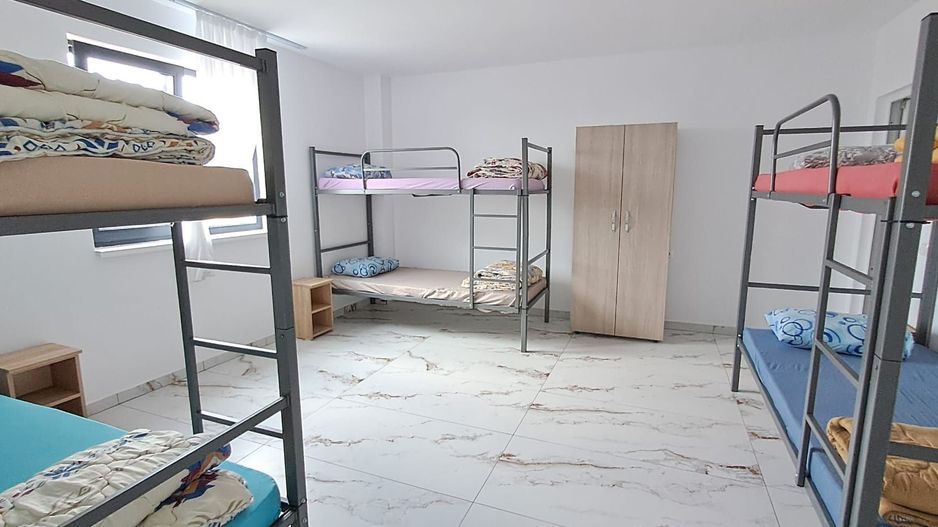 SABARENI, inchiriere vila: cazare, clinica, gradinita, after school - Poză 8