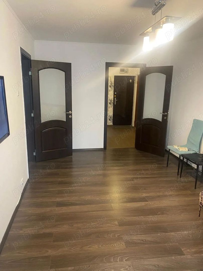 Ap 3 camere, Dristor, Bd Rm Sarat, et 6 8, loc de parcare - Poză 5