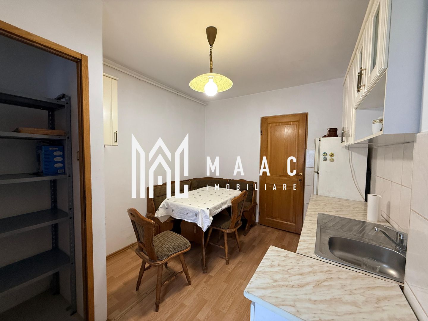 Închiriere apartament 4 camere | etaj 3 I zona Milea - Poză 2