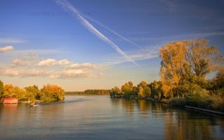 Teren cu iesire la Lacul Snagov, ponton privat cu foisor, piscina si sauna - Poză 2