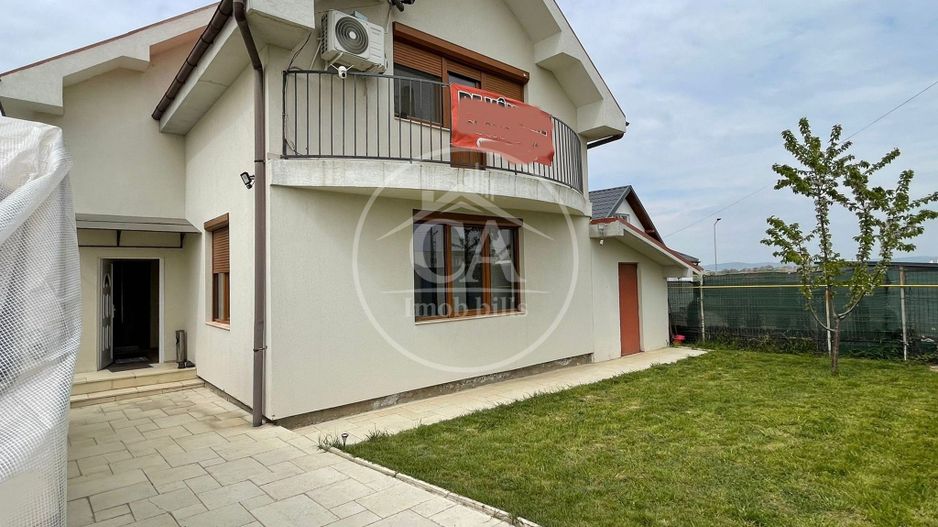 Casă de vanzare cu 3 camere în Cartierul Tineretului, Haieu, Bihor - Poză 1