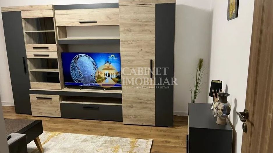 3 camere spațioase, 2 băi, balcon mare – zonă centrală excelentă! - Poză 1