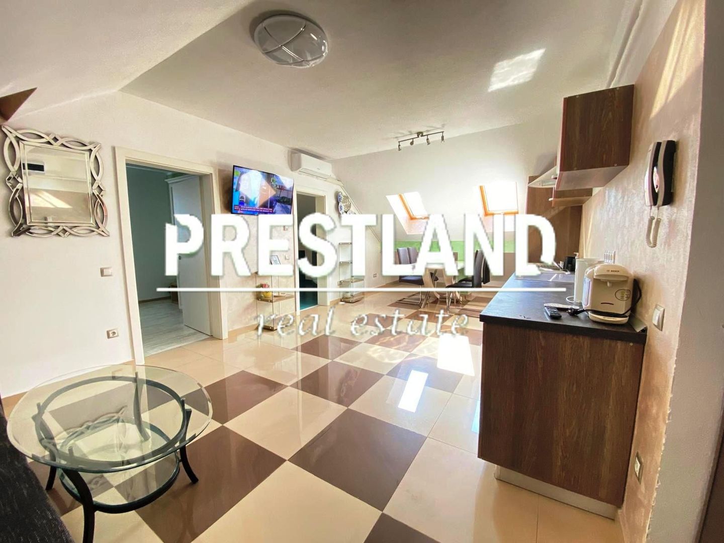 Apartament la casa zona centrala, la 5 minut de Fac de Medicina !! - Poză 2