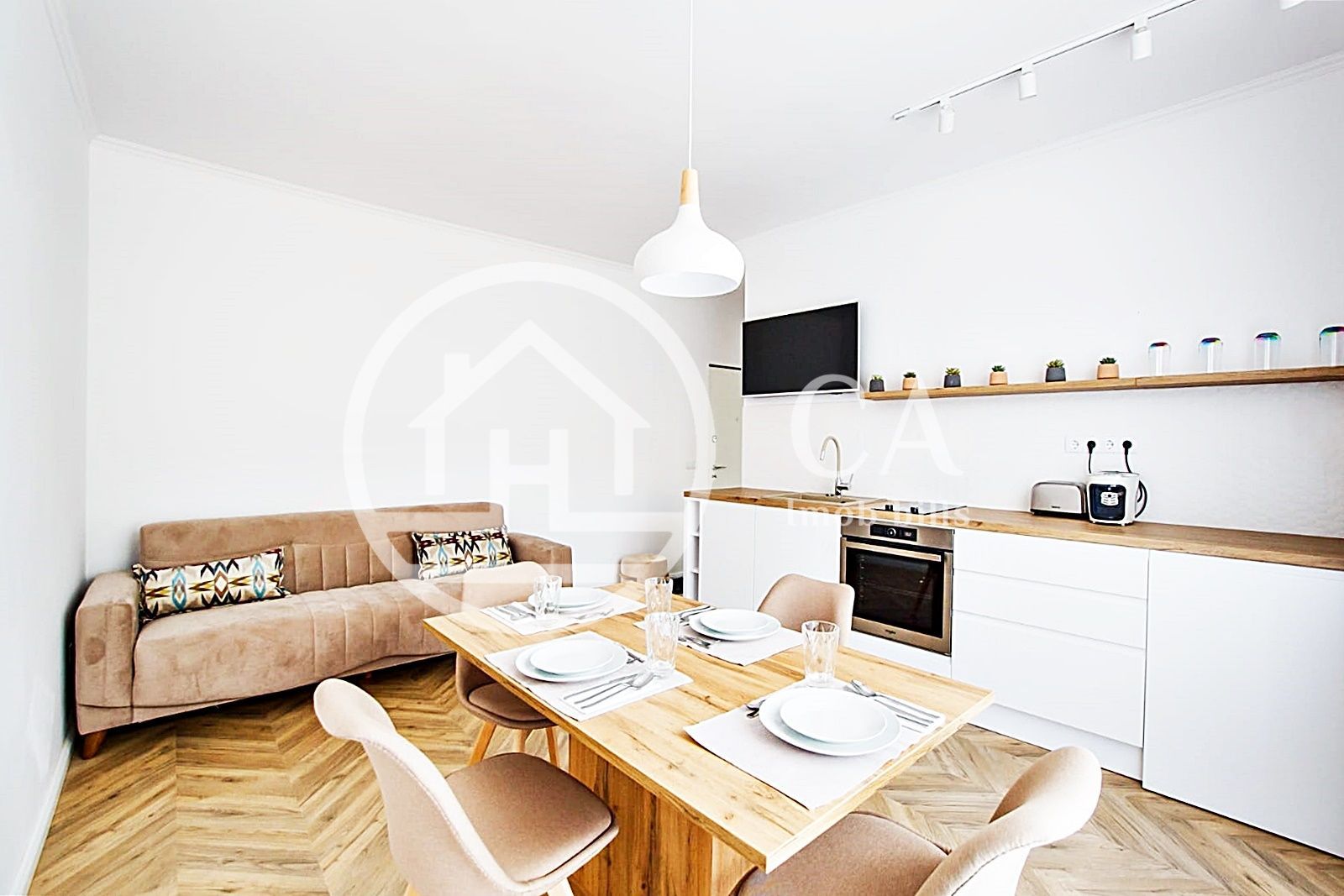 Apartament la casa, de inchiriat cu 2 camere in zona Centrala, Oradea - Poză 2