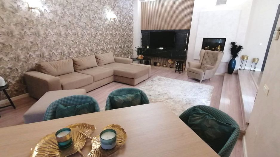 COICIU (Cod 01) Armonie și Eleganță pentru Două Generații! - Poză 6