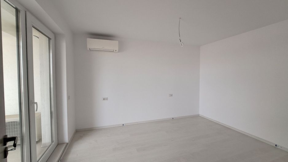 Apartament tip Penthouse cu 3 camere, 2 bai, NOU - Poză 10