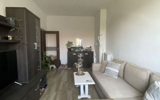 Apartament 2 camere etaj 2 cu centrala - Poză 2
