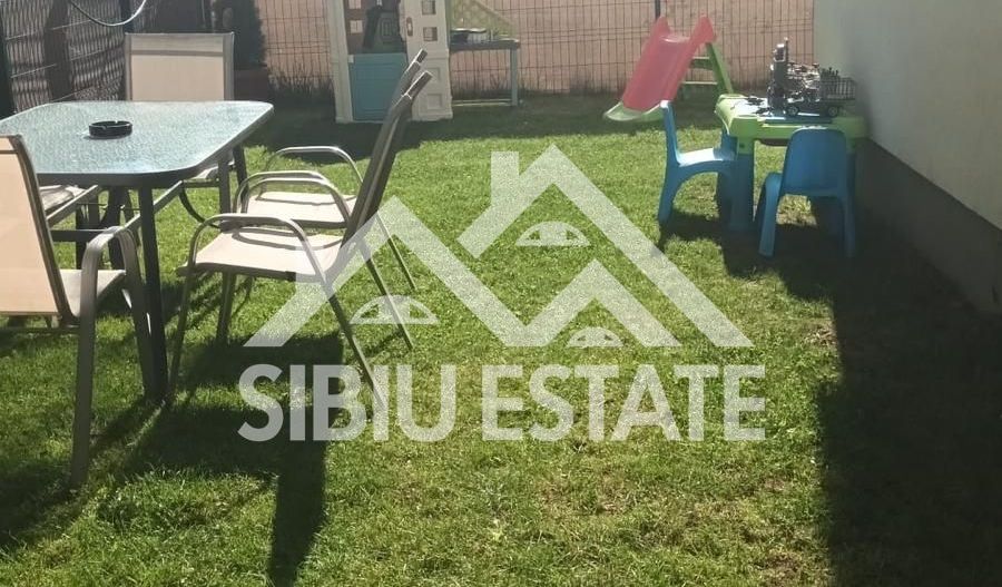 Apartament de vanzare 3 camere 2 bai gradina 74mp si parcare Selimbar - Poză 12