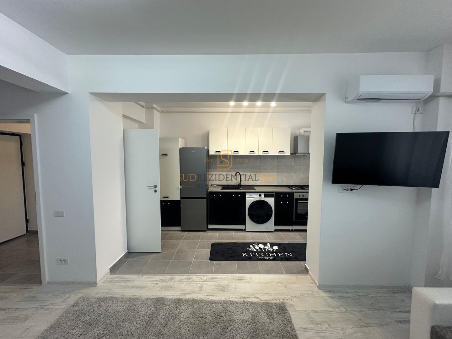 Prima Inchiriere - 2 camere, mobilat si utilat, Grand Arena Mall - Poză 1