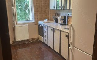 Apartament 3 camere Dambovita etaj 2 cu centrala - Poză 2