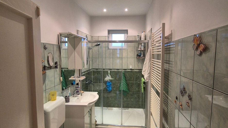 Vand casa 2 camere Moroasa - Poză 6