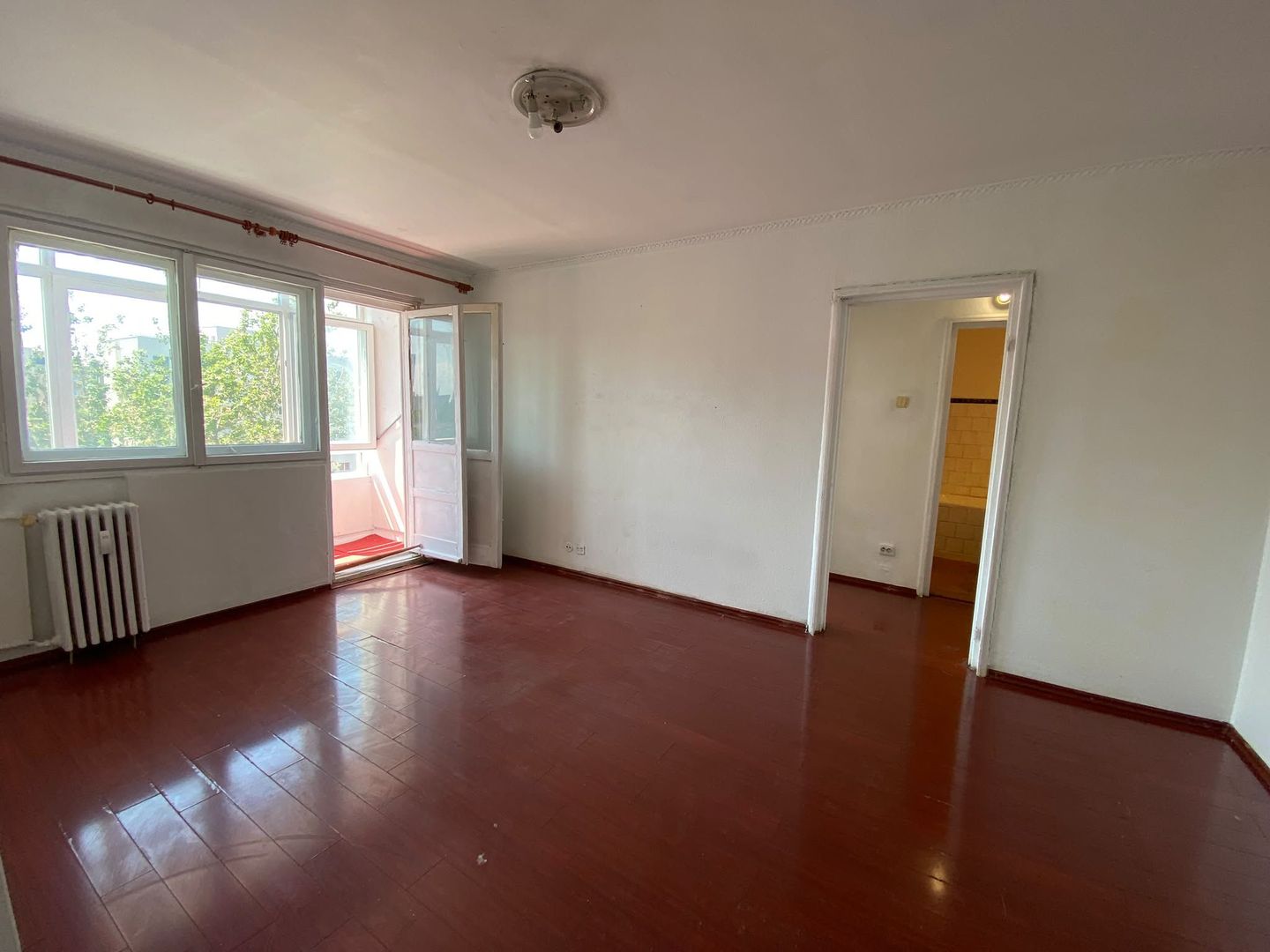 Apartament 2 camere de vanzare Drumul Taberei - Poză 1