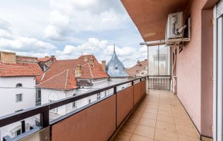 Apartament ultrafinisat la cheie cu 2 camere decomandat Piata Mica