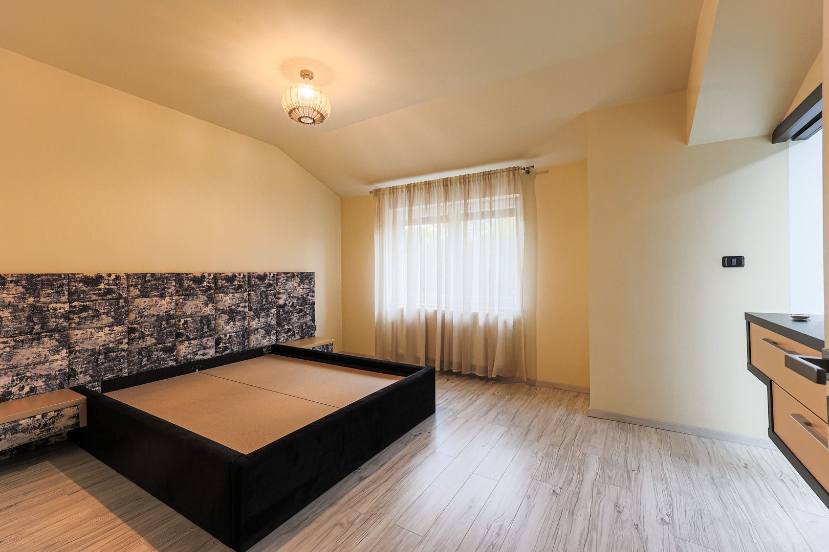 Casă de vânzare în Subcetate Arad - Poză 8