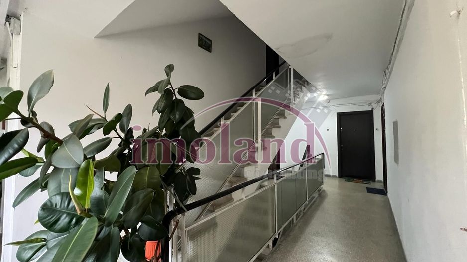 Vanzare - Apartament 3 camere - Aleea Compozitorilor - Poză 14