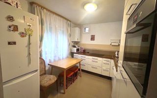 Casa de vanzare 200 mp cu spatiu comercial la parter, strada Lunga - Poză 4