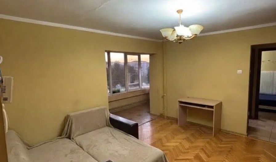 Apartament 3 camere Complexul Studentesc - Poză 2